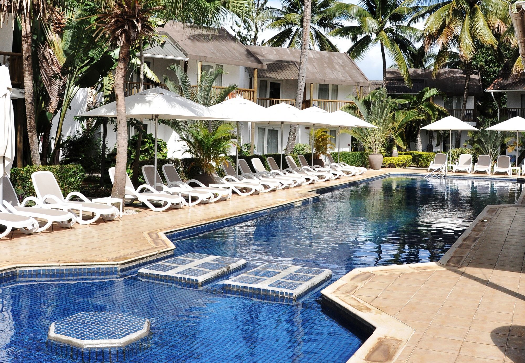 Cocotiers Hotel - Mauritius Baie-du-Tombeau Extérieur photo